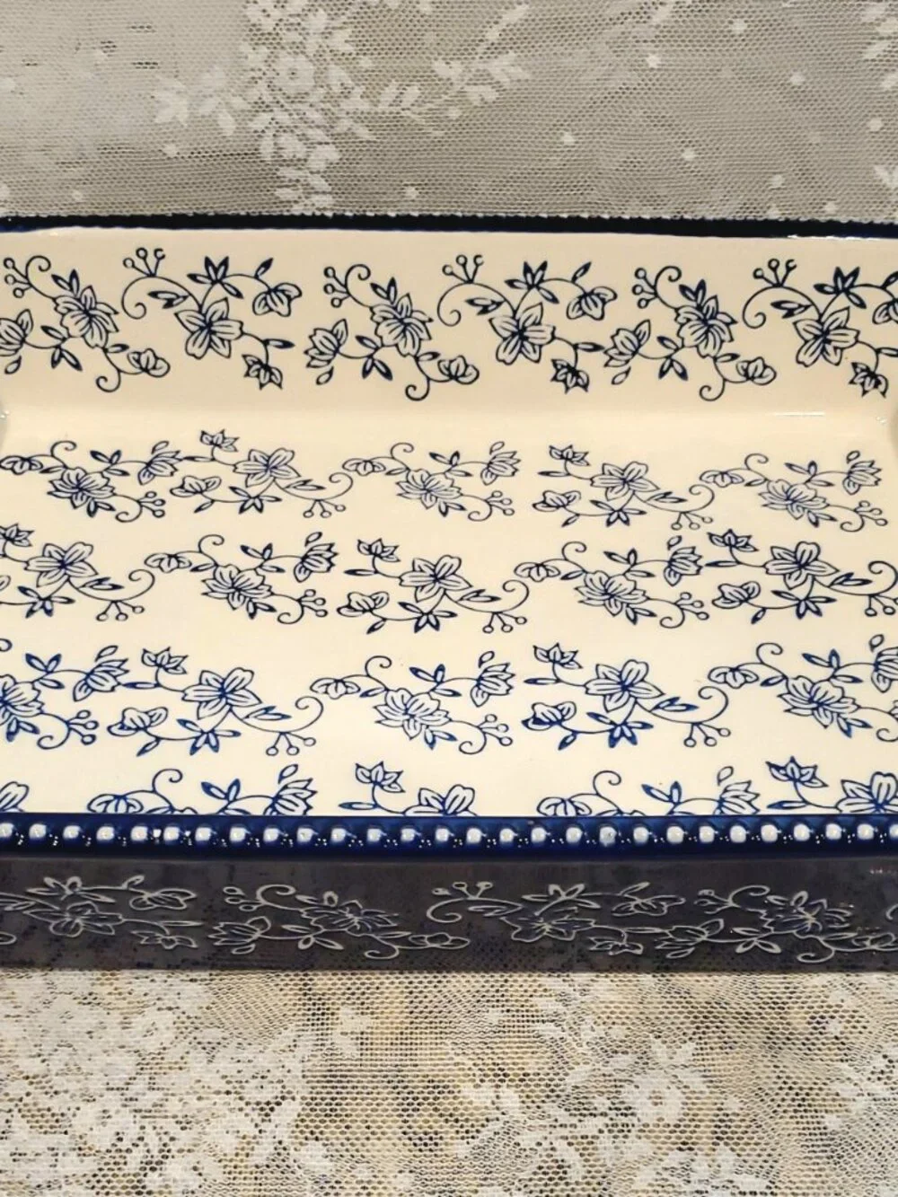 RARE TEMPTATIONS BY TARA FLORAL LACE 4 QT CASSEROLE DISH BLUE & WHITE NEW NO BOX